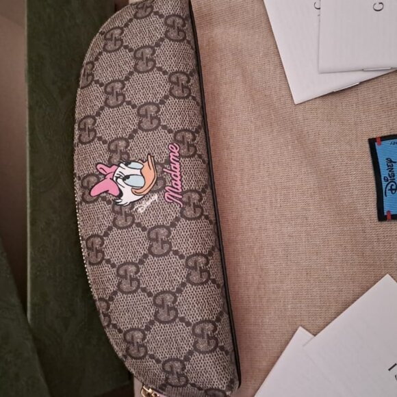 New Disney x Gucci Daisy Duck Pencil Case - Picture 1 of 2